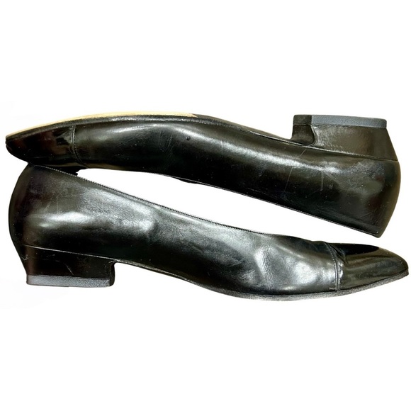 Salvatore Ferragamo Black Leather Low Heel Pumps – Size 8C - Picture 6 of 10